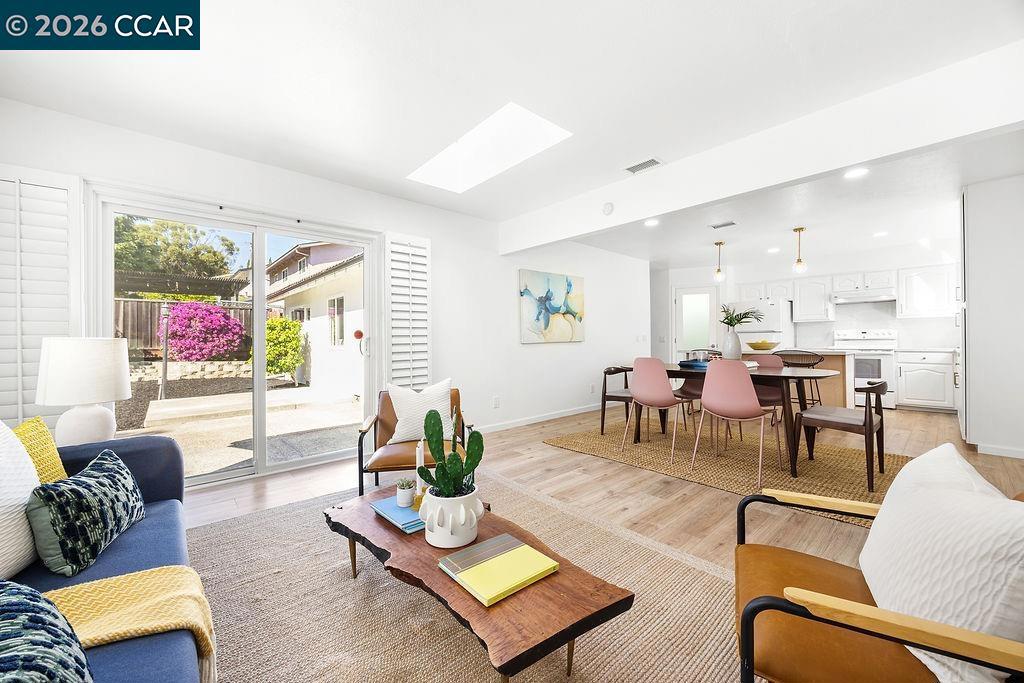 2135 Via Alta Property Photo 3