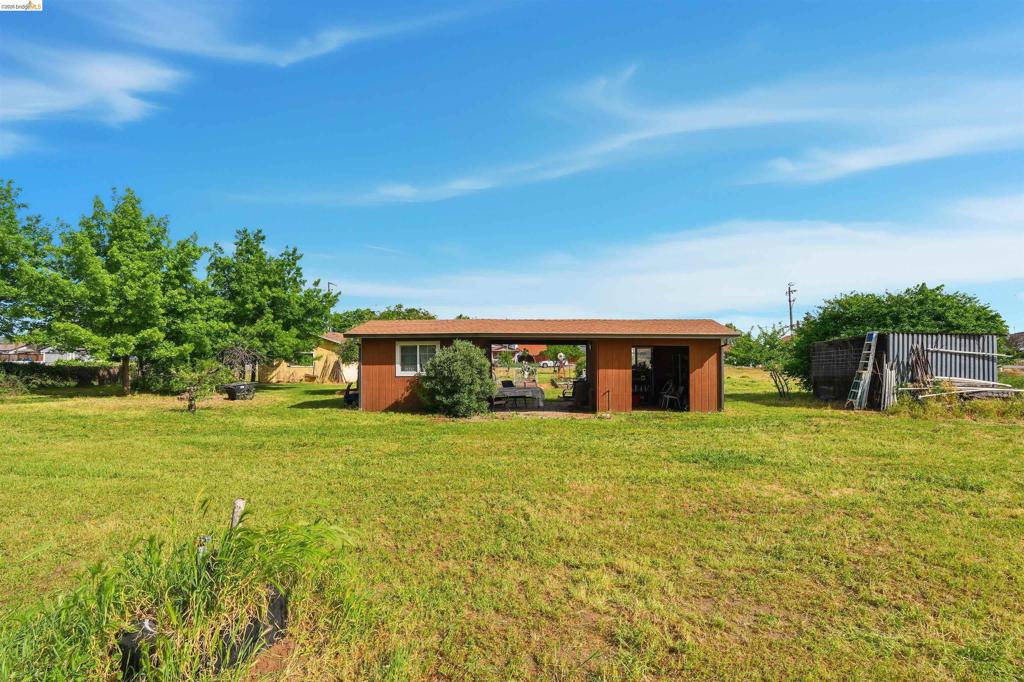 209 Honey Ln Property Photo 7