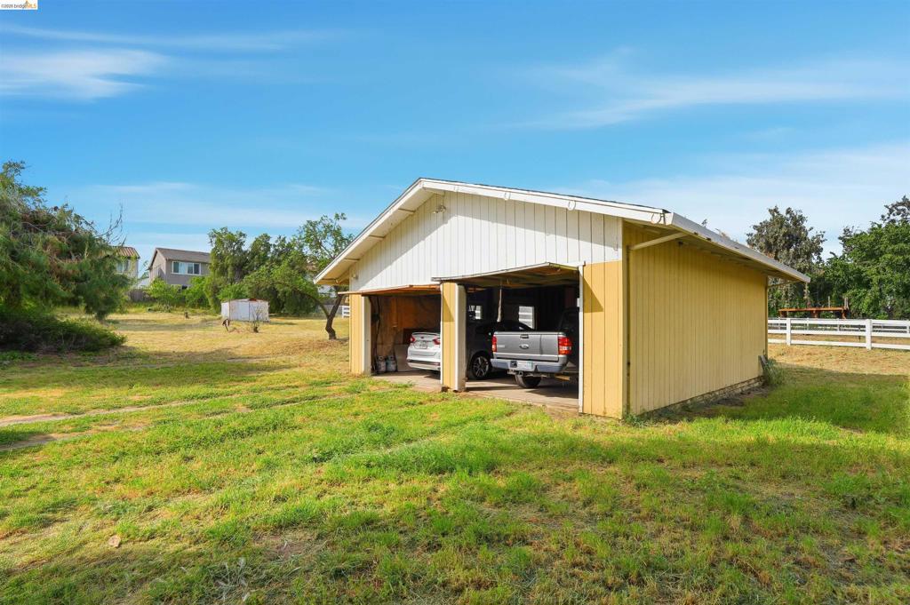 209 Honey Ln Property Photo 25