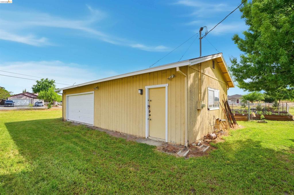 209 Honey Ln Property Photo 27