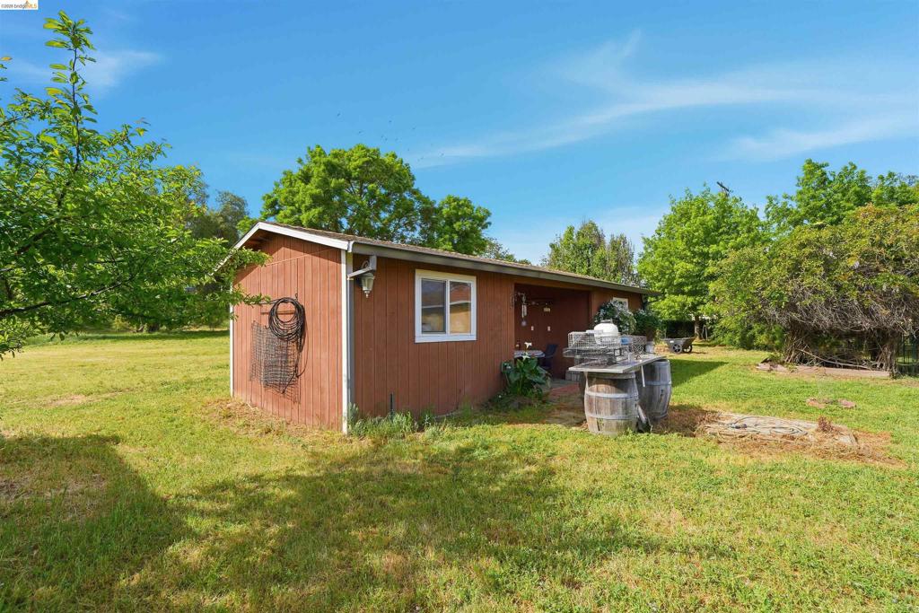 209 Honey Ln Property Photo 29
