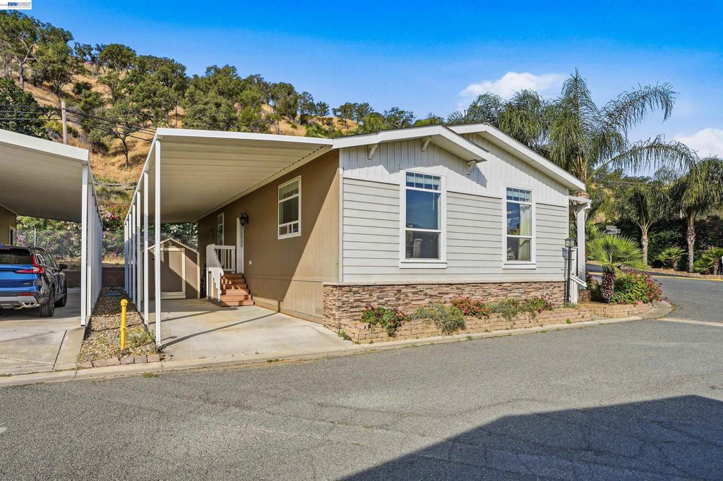 16711 Marsh Creek Rd Spc 1 Property Photo 2