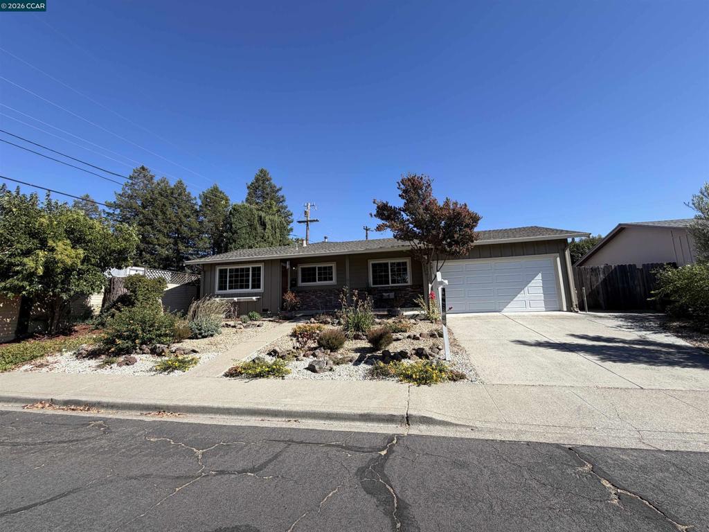 2290 La Mar Drive Property Photo 1
