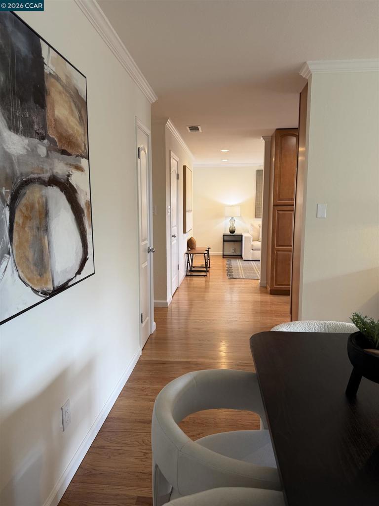 2290 La Mar Drive Property Photo 6