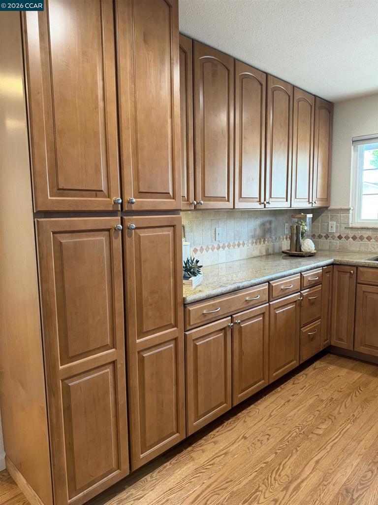 2290 La Mar Drive Property Photo 8