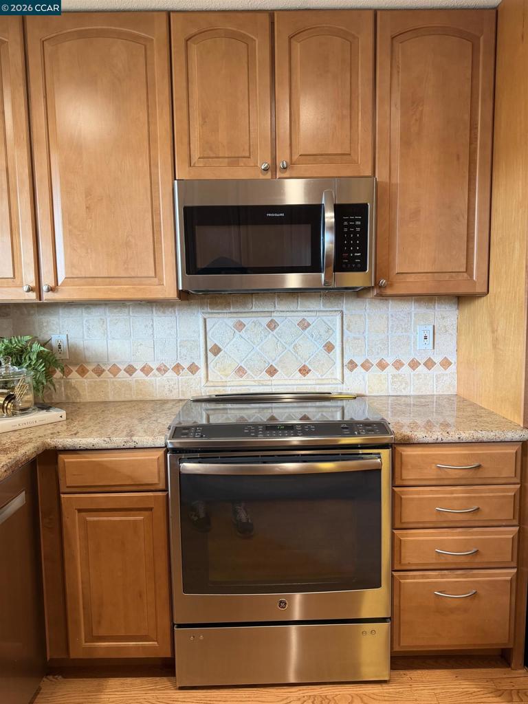 2290 La Mar Drive Property Photo 12