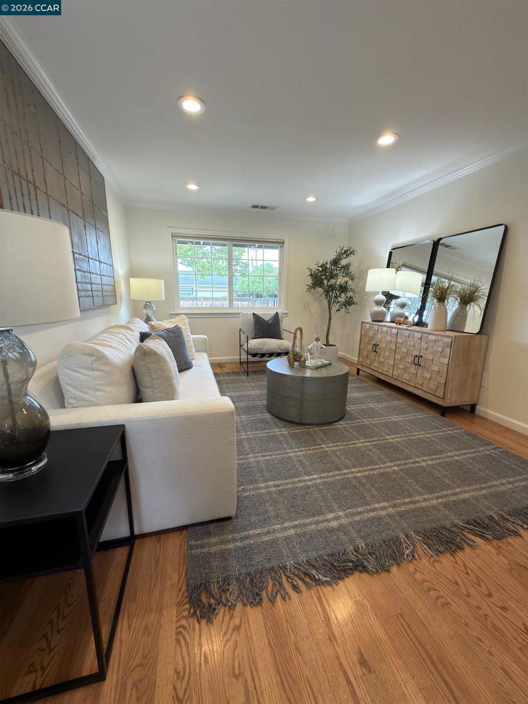2290 La Mar Drive Property Photo 14