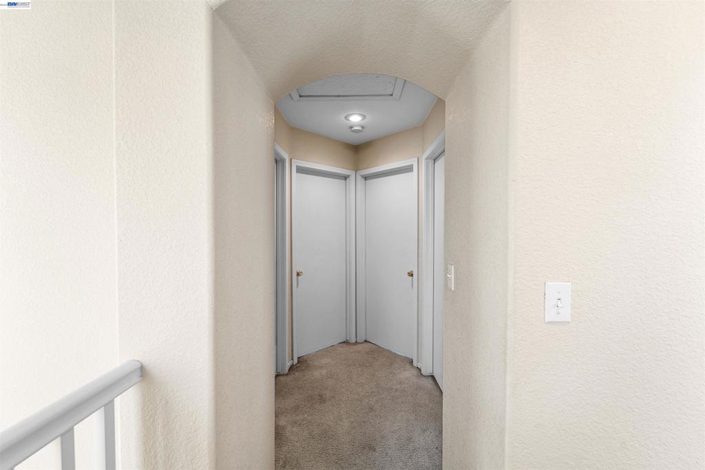 1153 Syracuse Ln Property Photo 8