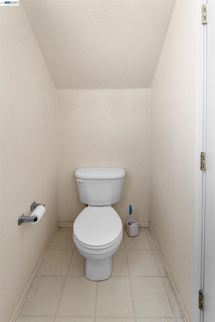 1153 Syracuse Ln Property Photo 16