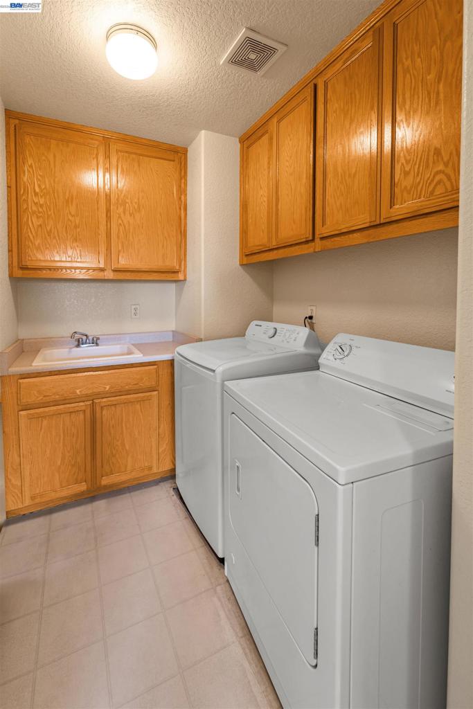 1153 Syracuse Ln Property Photo 19