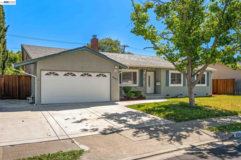 8591 Beverly Ln Property Photo 3
