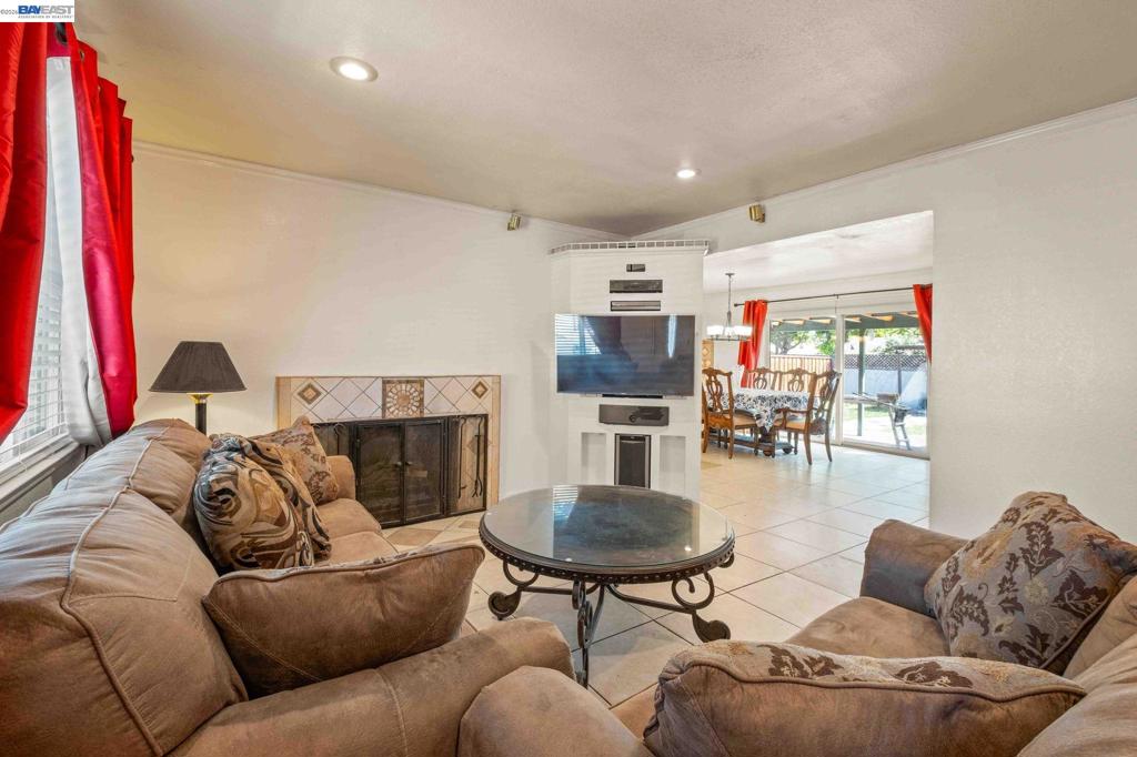 8591 Beverly Ln Property Photo 9
