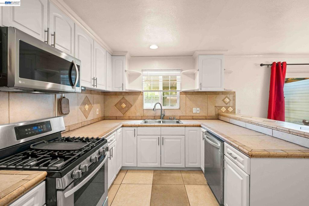 8591 Beverly Ln Property Photo 13