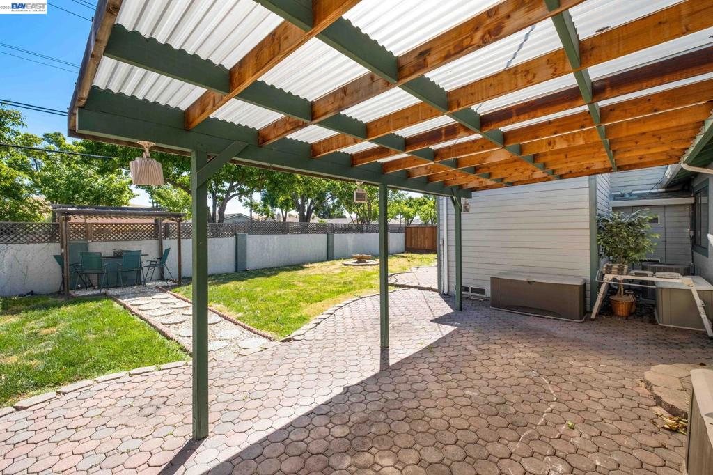 8591 Beverly Ln Property Photo 31