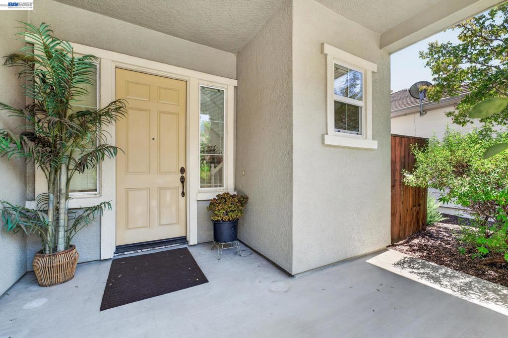 9348 Vintner Circle Property Photo 8
