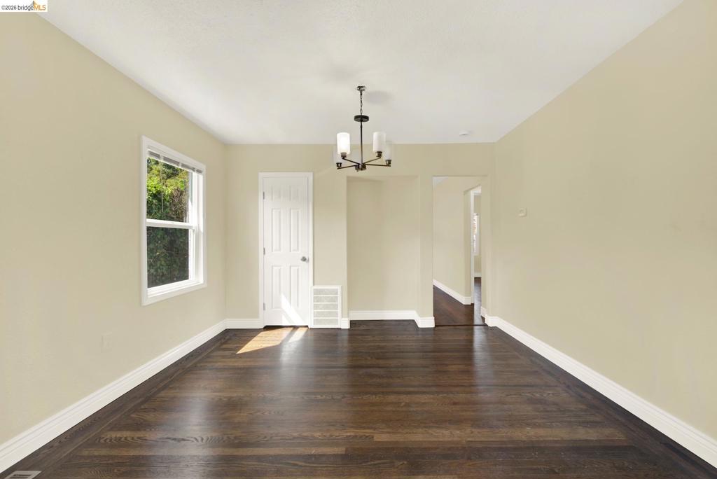 7317 Lockwood St Property Photo 10