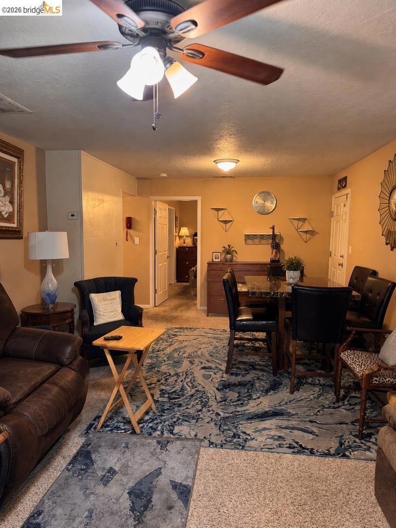2236 E Stadium Dr Property Photo 2