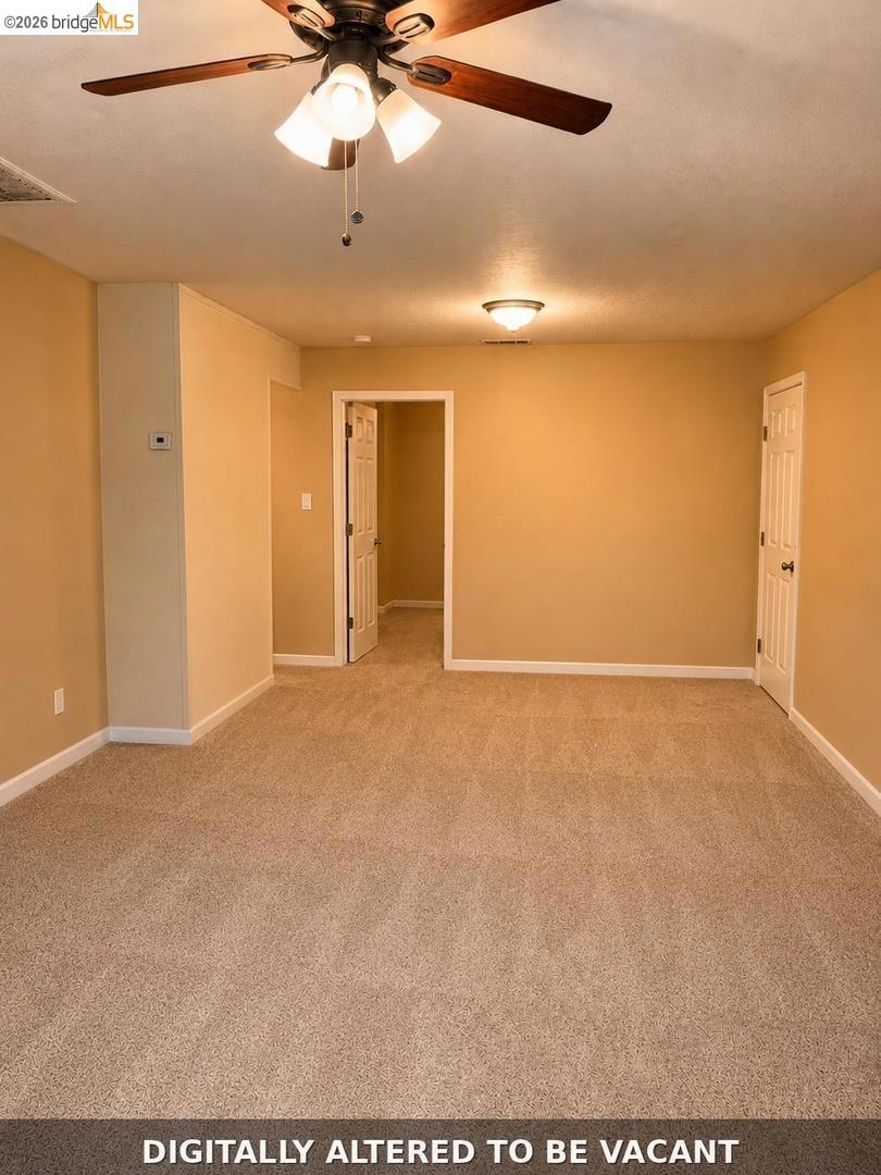 2236 E Stadium Dr Property Photo 3