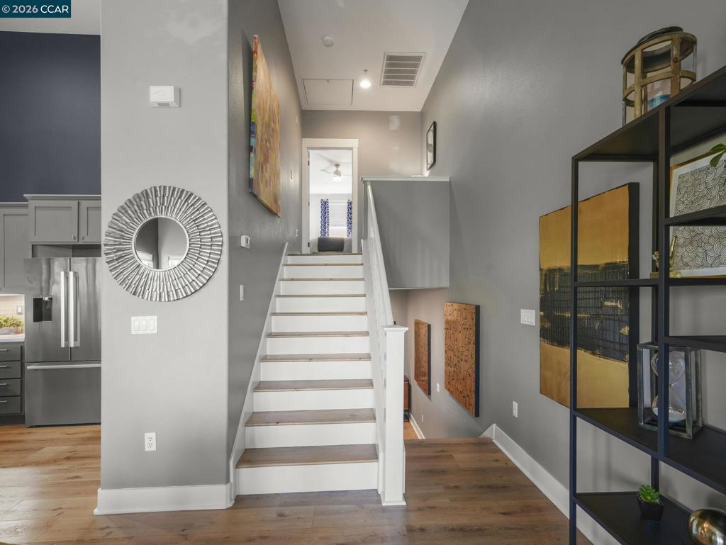 228 1st St Property Photo 16