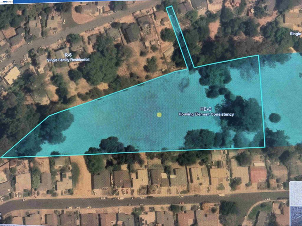 Fariss Ln Property Photo 9