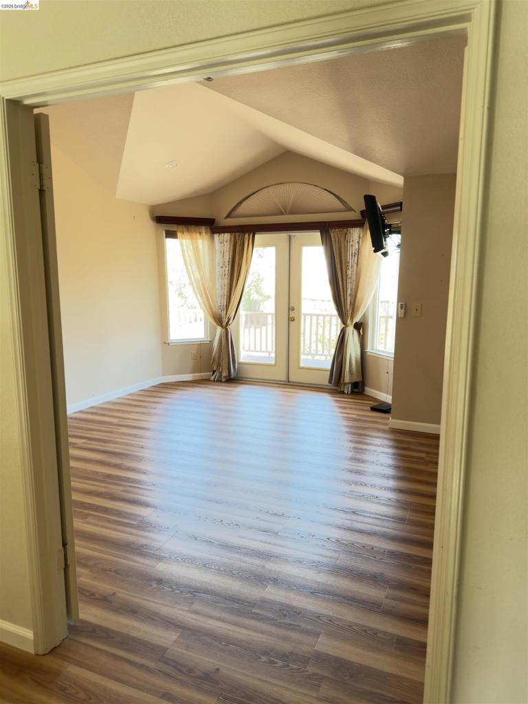 10 Live Oak Property Photo 6