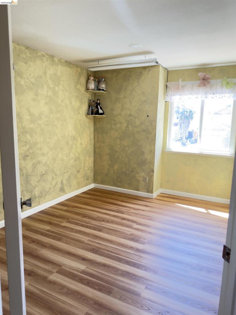 10 Live Oak Property Photo 8