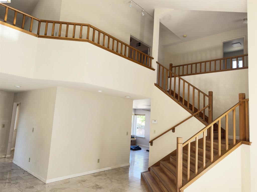 10 Live Oak Property Photo 13