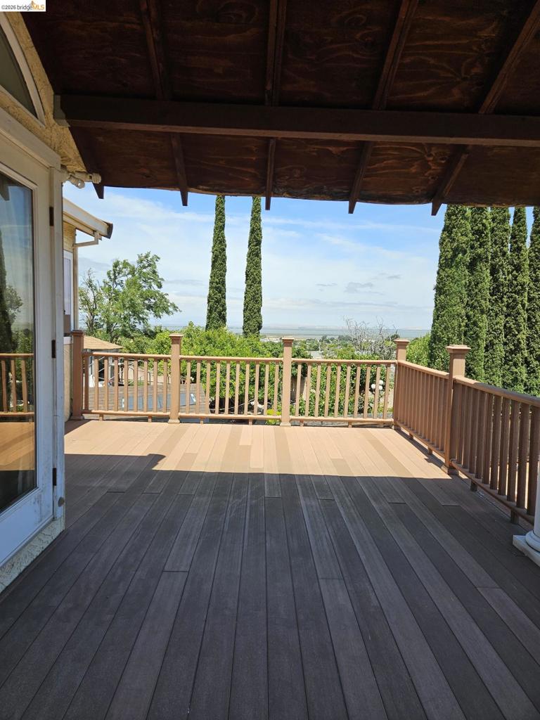 10 Live Oak Property Photo 25