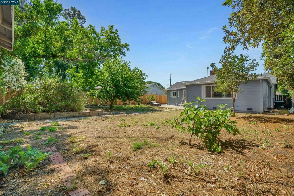 144 Roslyn Dr Property Photo 29