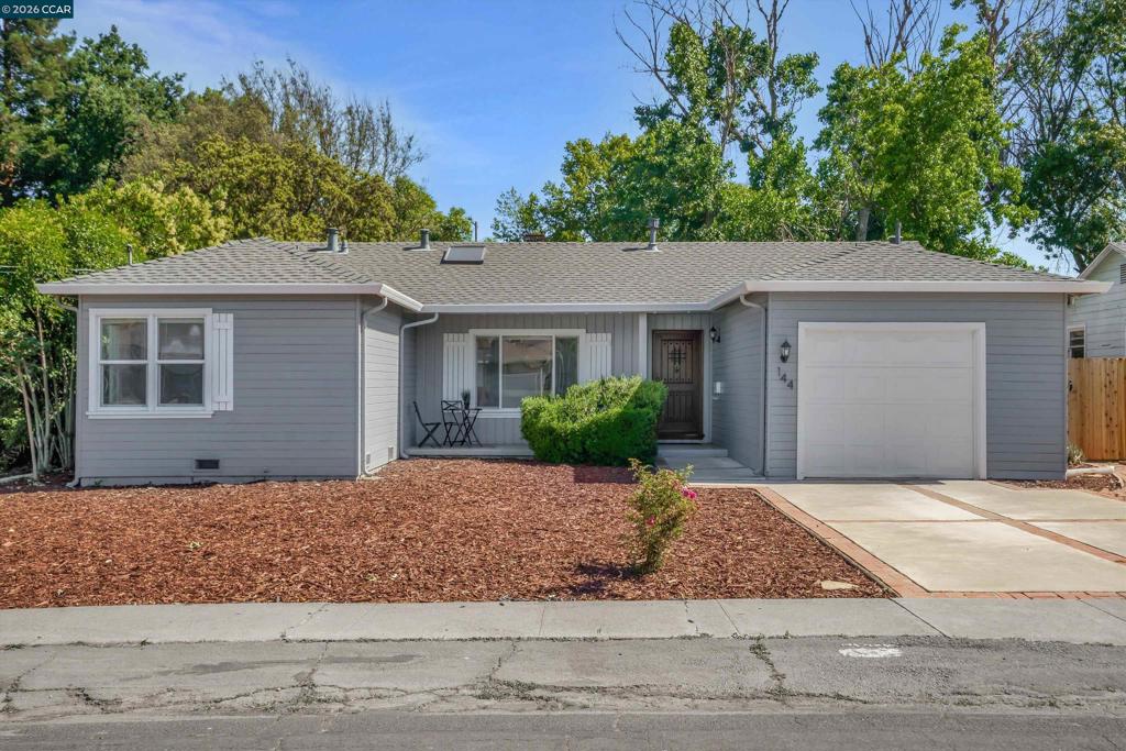 144 Roslyn Dr Property Photo 34