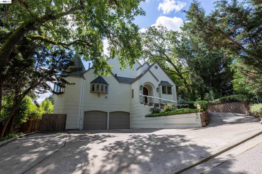 3 Lerner Drive Property Photo 5