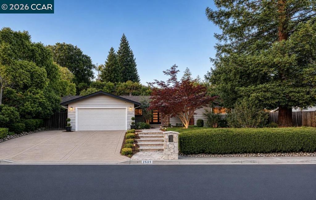 2589 Pebble Beach Loop Property Photo 1