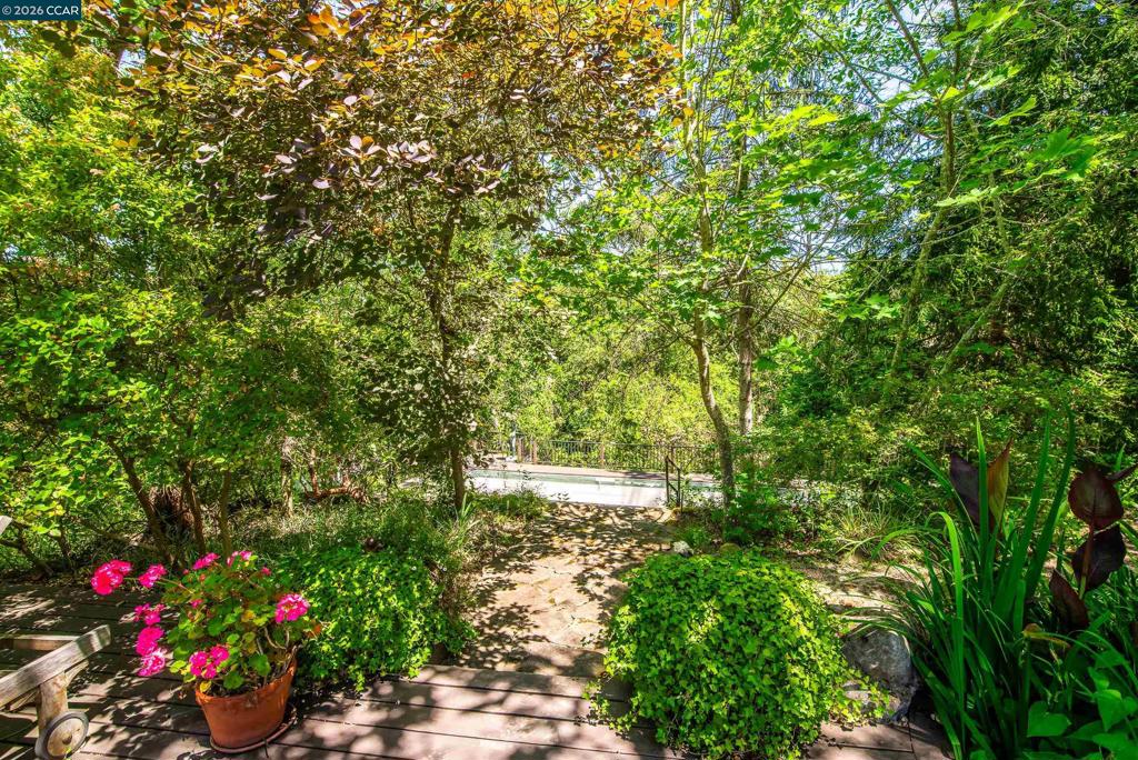 820 Mariposa Property Photo 33