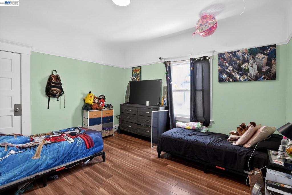 1810 Adeline St Property Photo 14