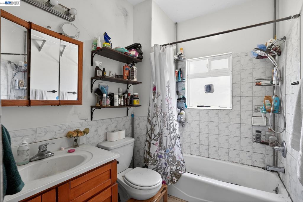 1810 Adeline St Property Photo 23
