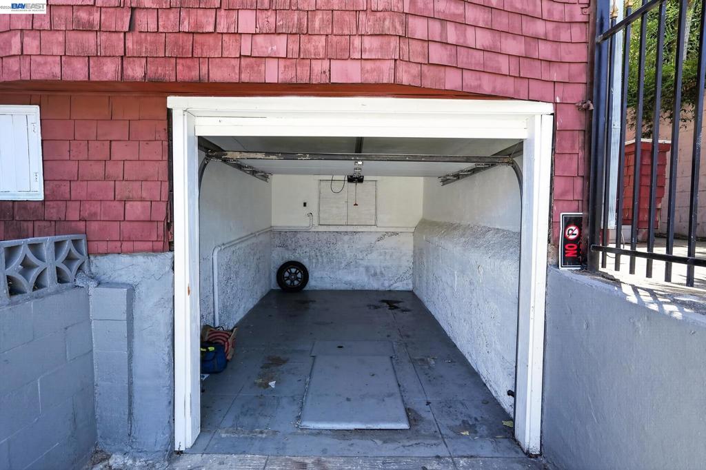 1810 Adeline St Property Photo 29