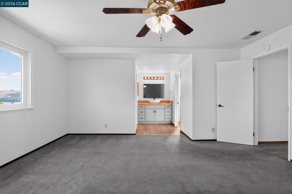 550 Lori Dr Property Photo 24