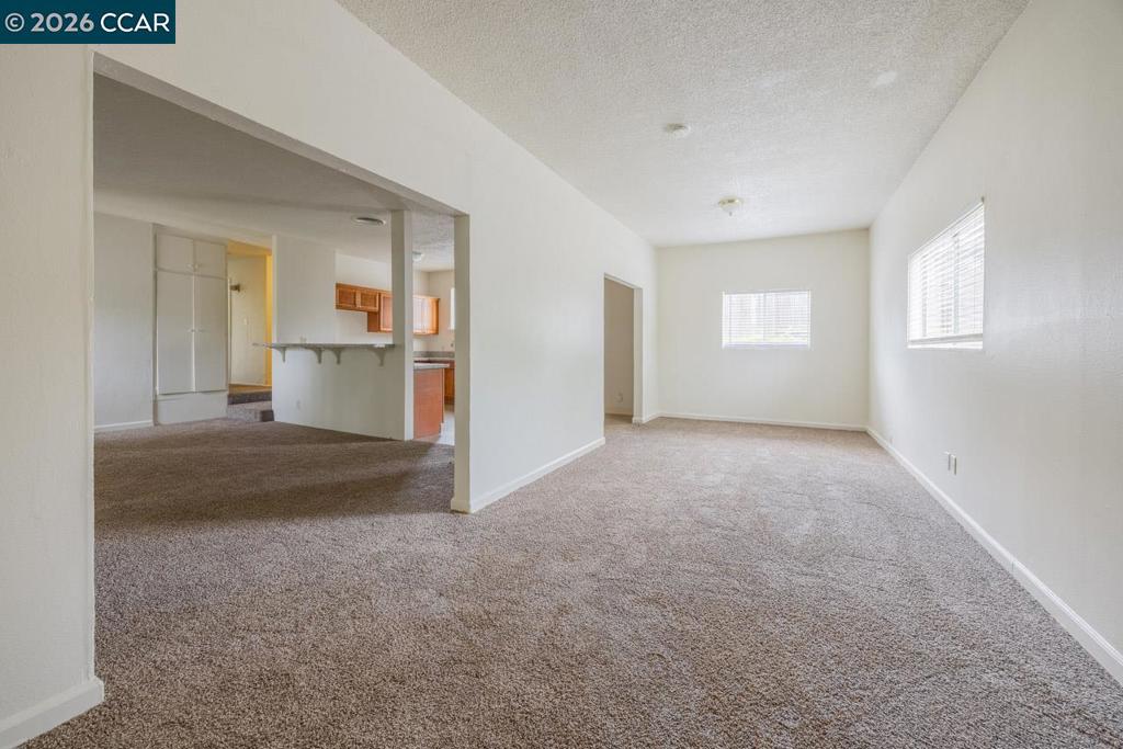 6118 Rutland Dr Property Photo 4