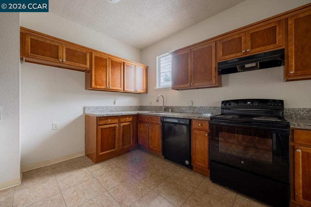 6118 Rutland Dr Property Photo 5