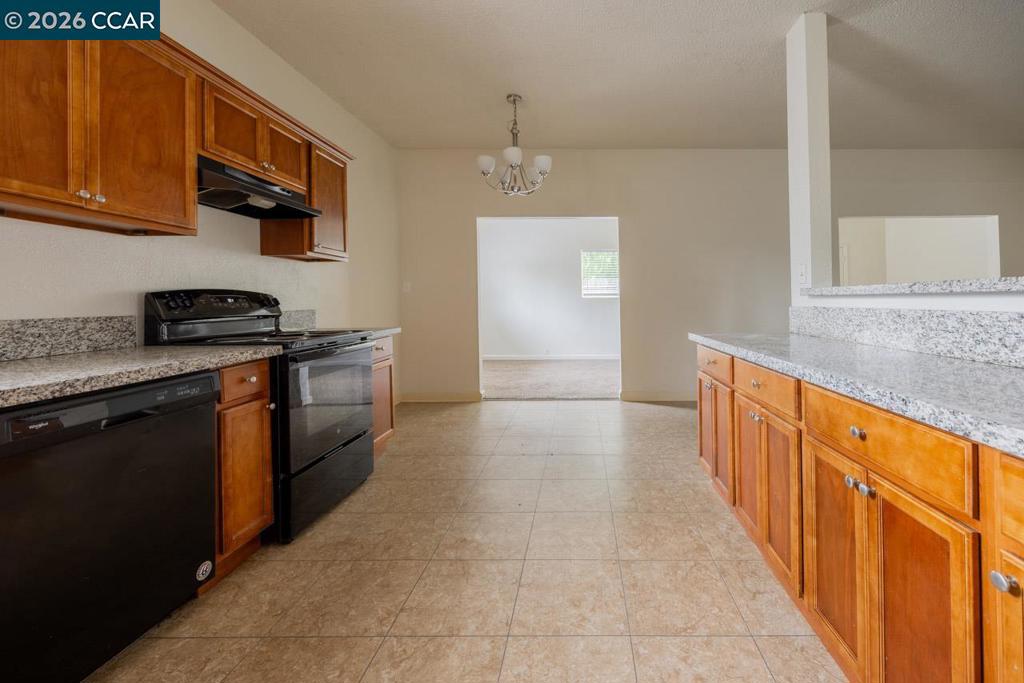 6118 Rutland Dr Property Photo 6