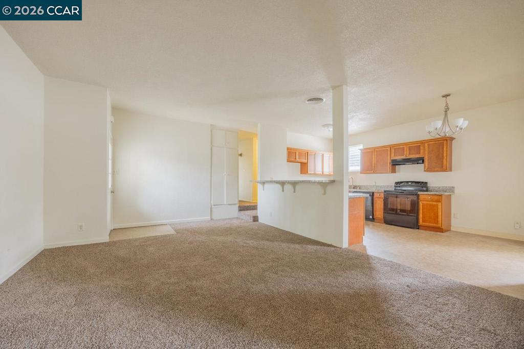 6118 Rutland Dr Property Photo 8