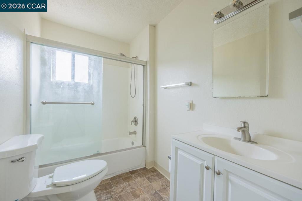 6118 Rutland Dr Property Photo 14