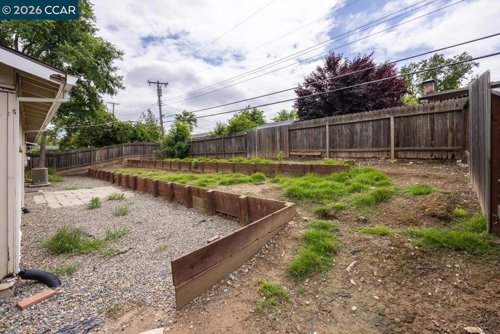 6118 Rutland Dr Property Photo 16