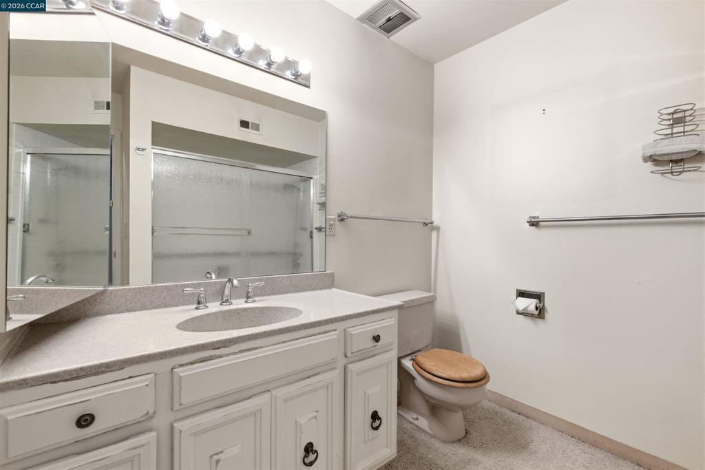 1400 Ptarmigan Dr 5 Property Photo 10