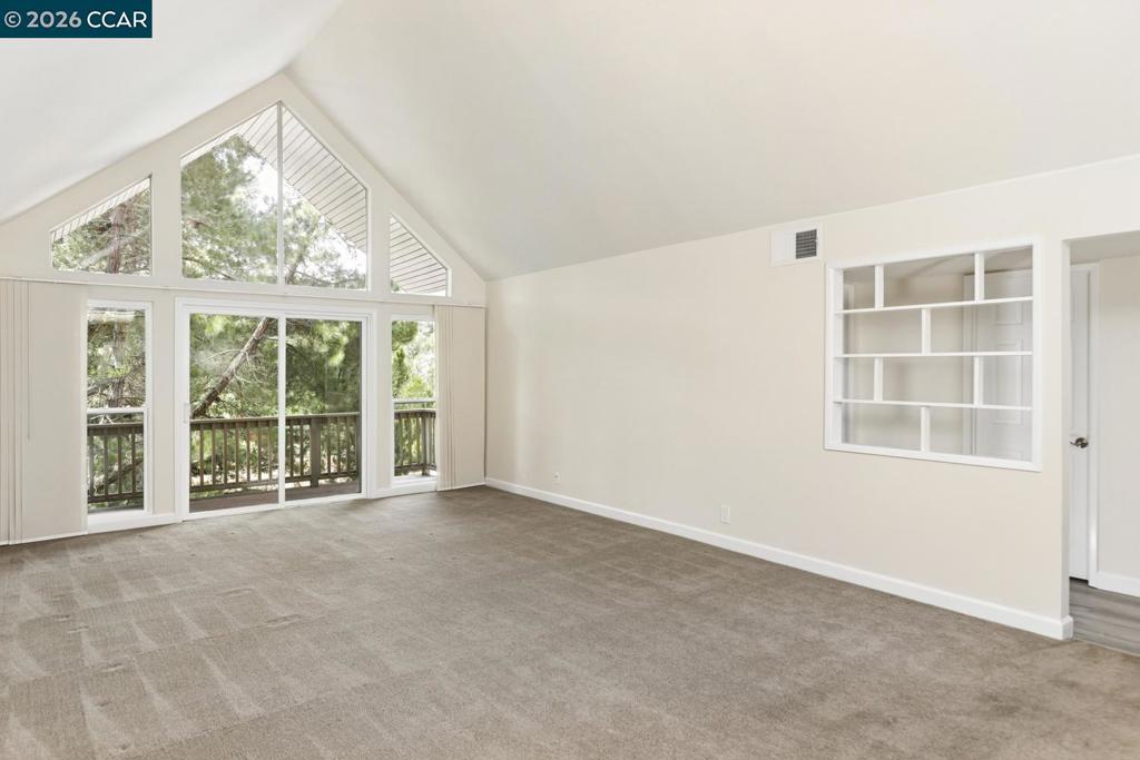 126 Ascot Ct B Property Photo 7