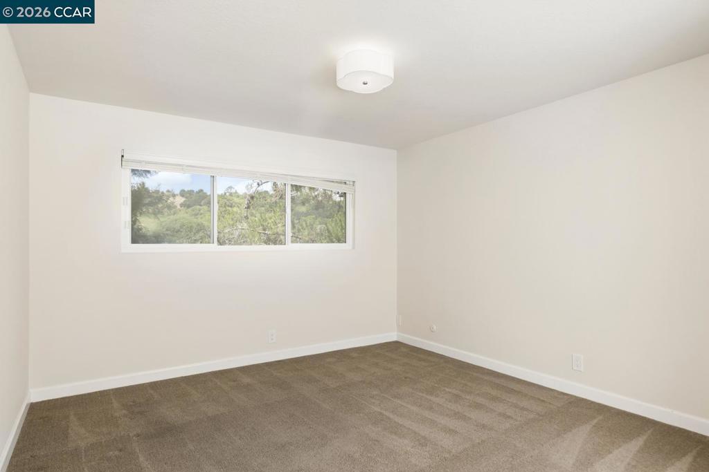 126 Ascot Ct B Property Photo 15