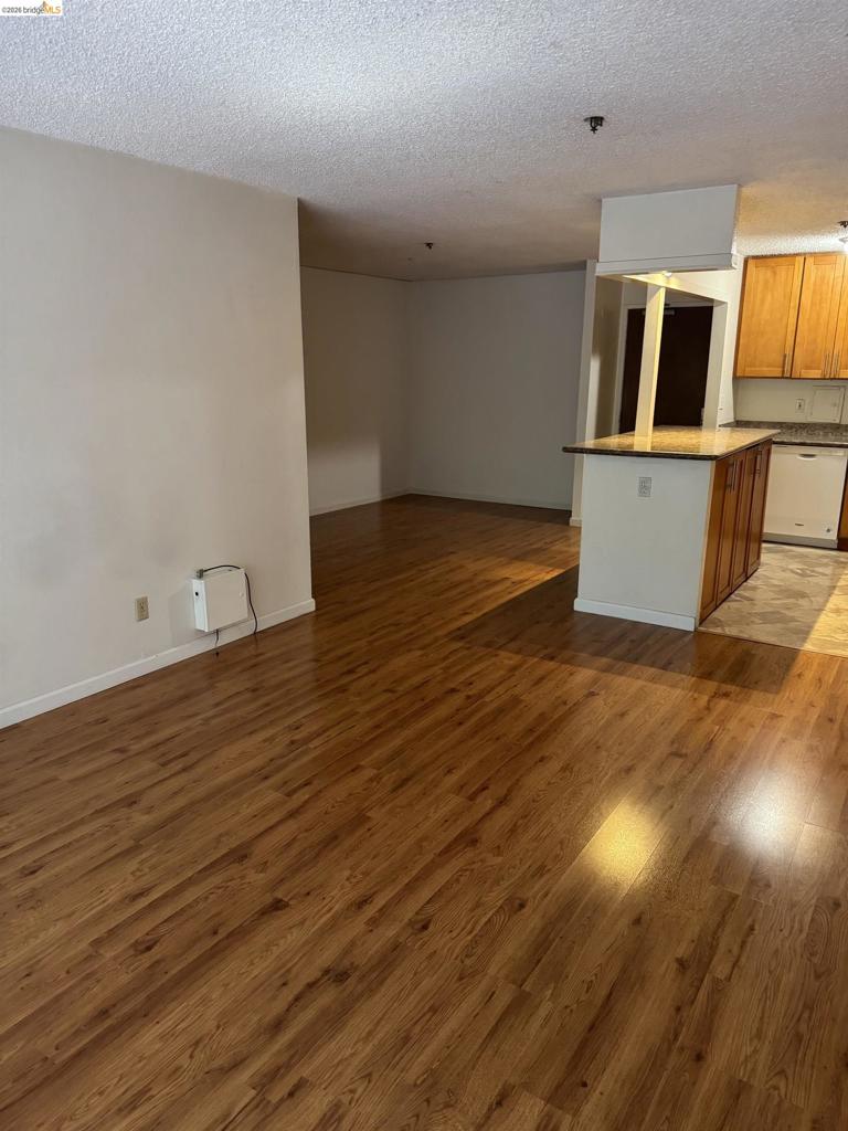 555 Pierce St 536 Property Photo 5