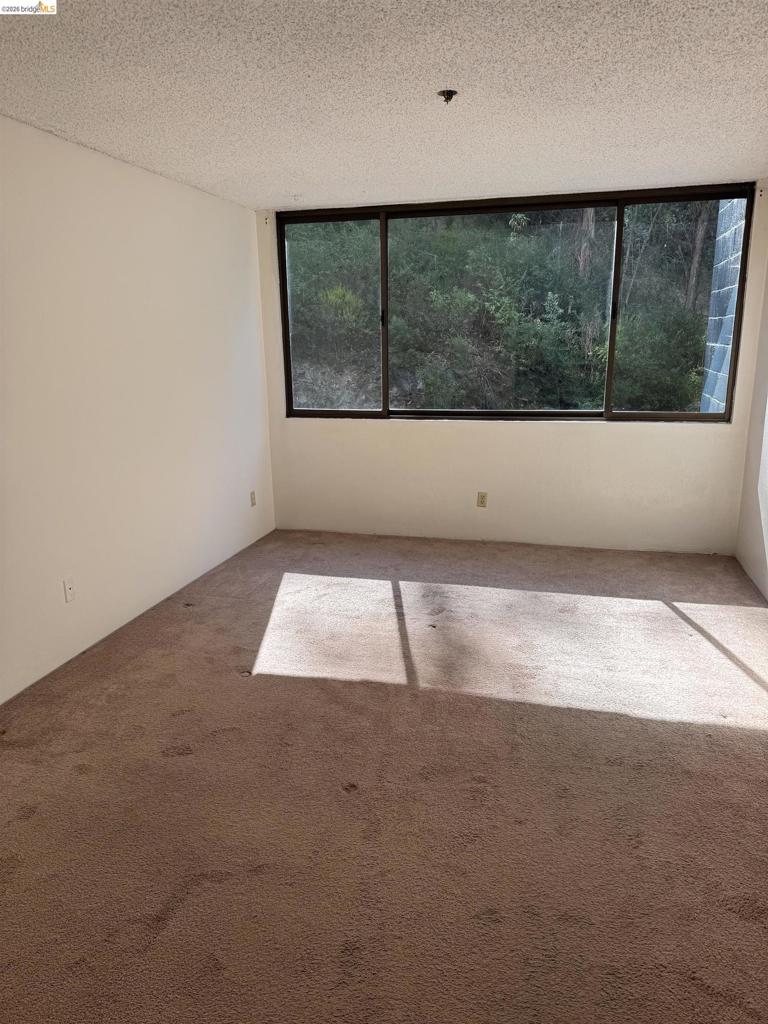 555 Pierce St 536 Property Photo 8
