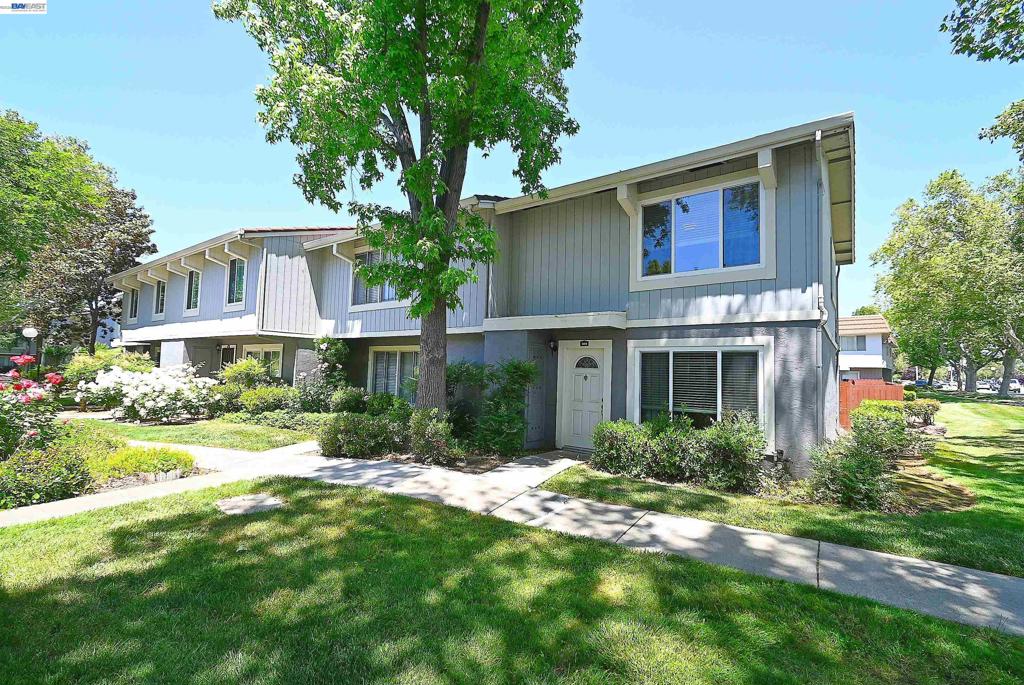 4408 Comanche Way Property Photo 1