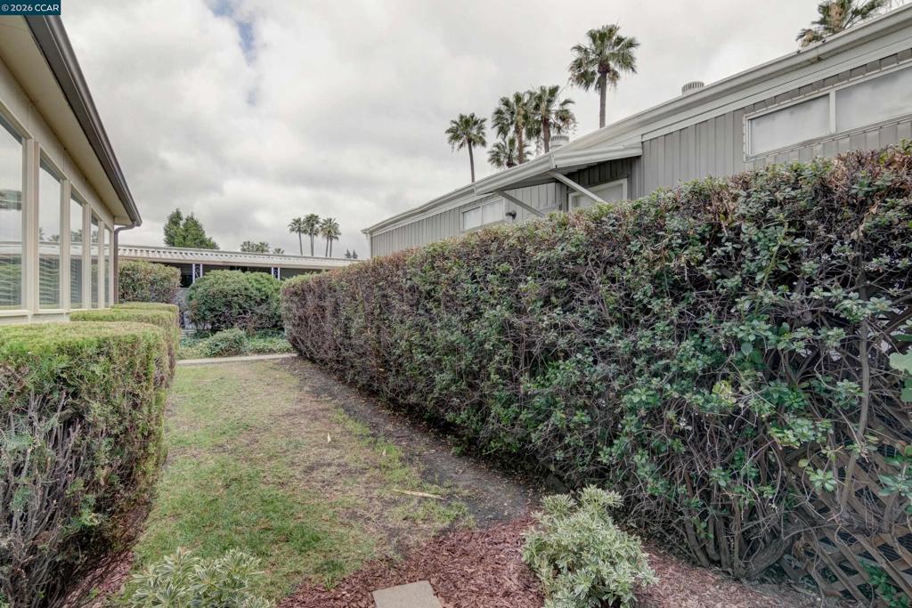 2287 Dalis Dr Property Photo 27